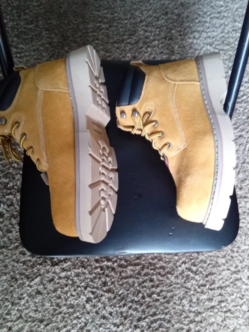 The Brahma Men's RAID Steel Toe Work Safety Boots in wheat